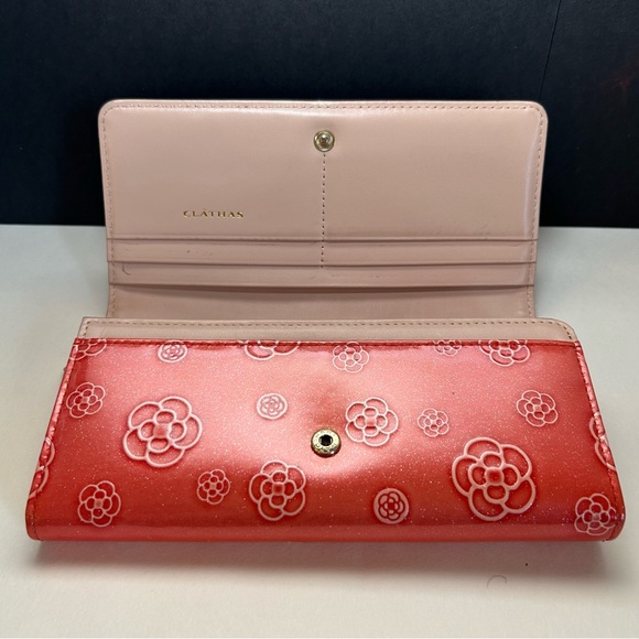 CLATHAS Argo Flap Cowhide Leather Long Coral Wallet, Camellia Flowers, Japanese - Picture 4 of 15